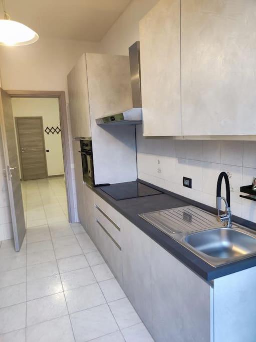Casa Zeus Appartement Monza Buitenkant foto